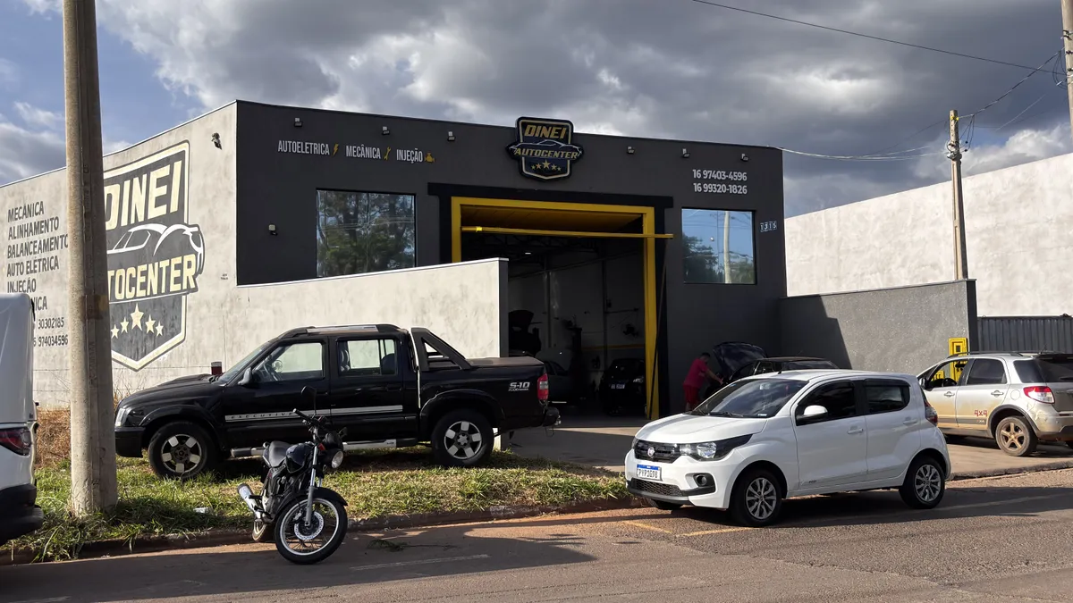 Serviço mecânico e elétrico na Dinei Auto Center